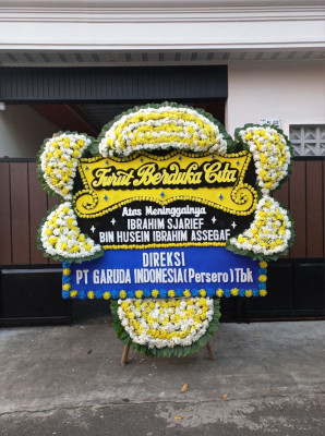 Papan Bunga Duka di Tegal Ratu